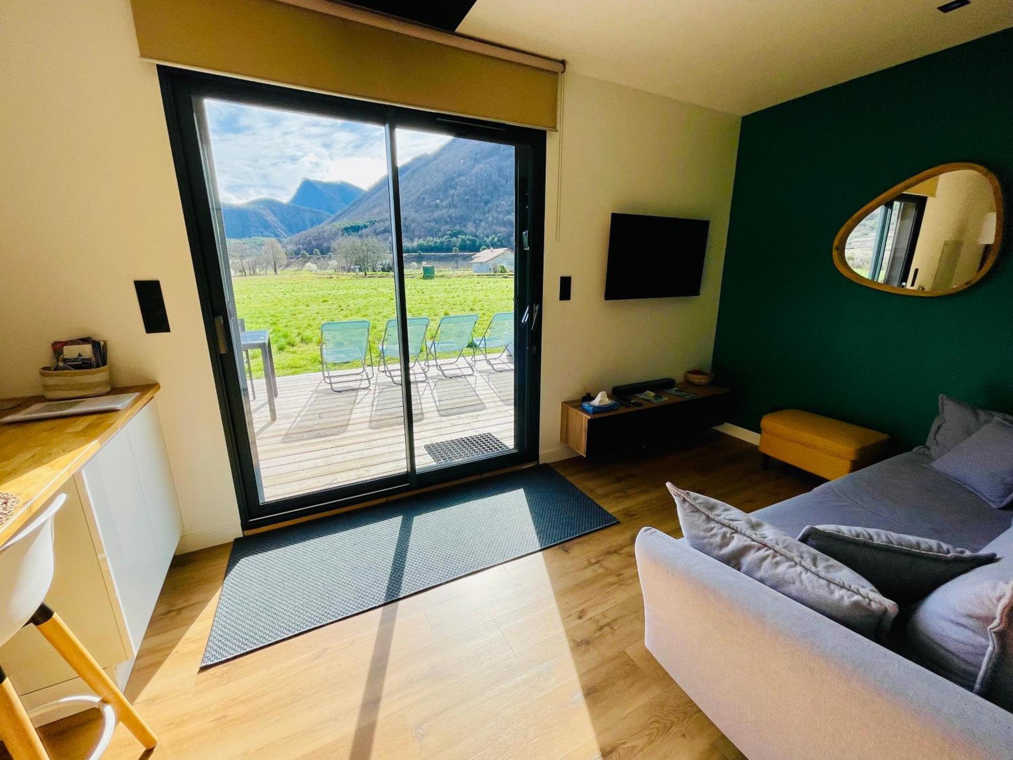 Charmant Logement Entre Lac Et Montagne Rochebrune  Exterior foto