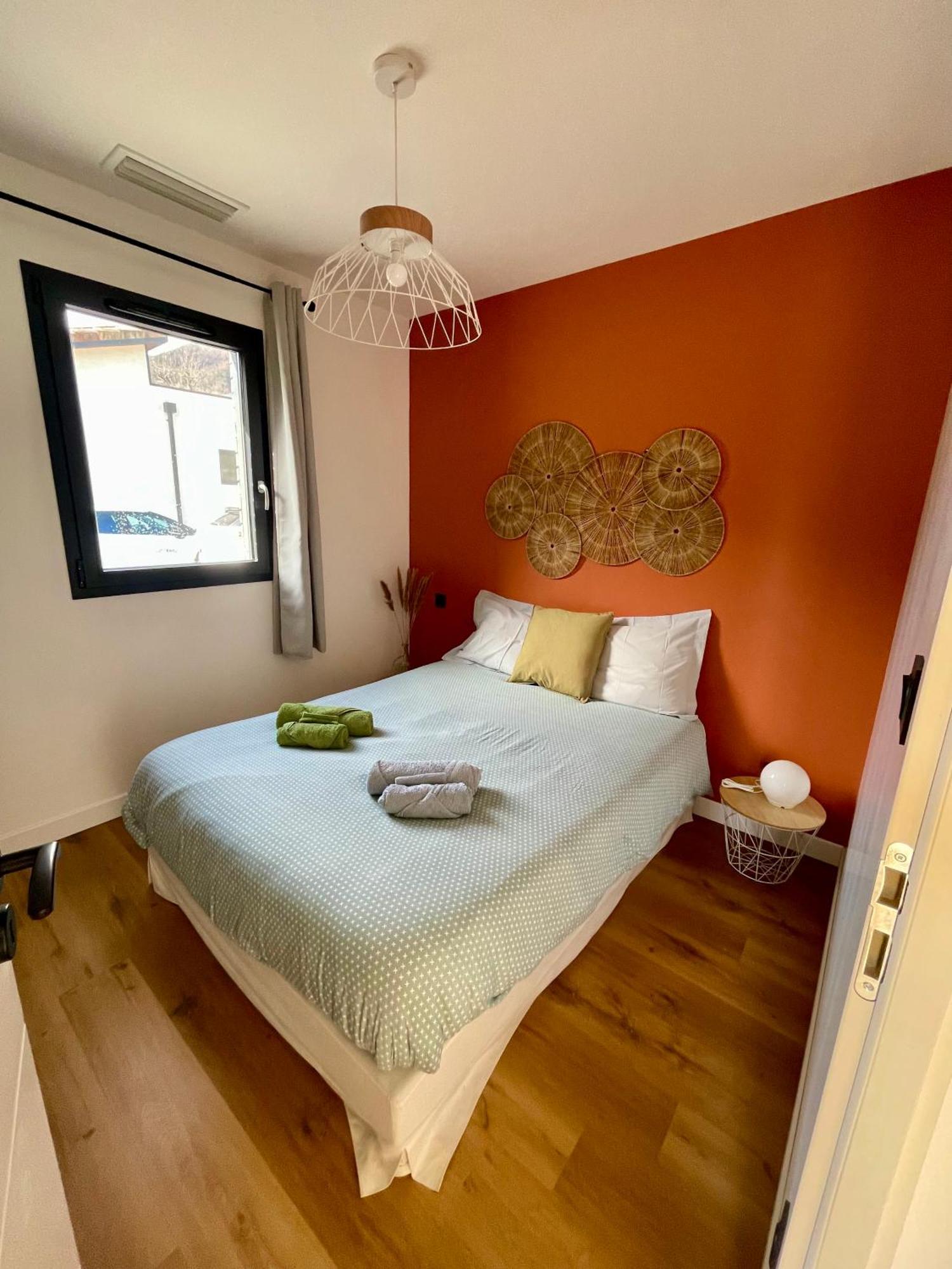 Charmant Logement Entre Lac Et Montagne Rochebrune  Exterior foto